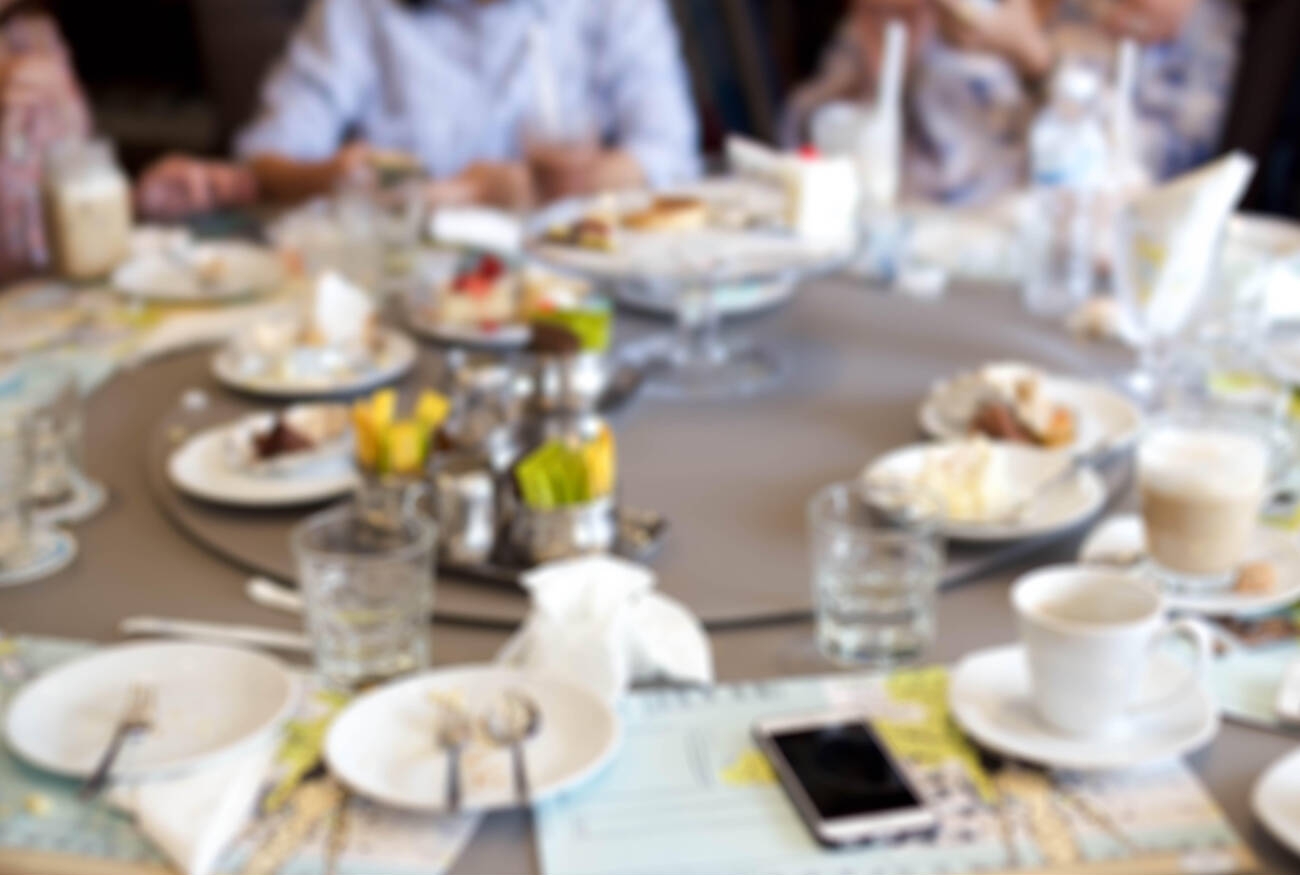 Can Eye Sight Suddenly Blurry After Eating? What Causes It?