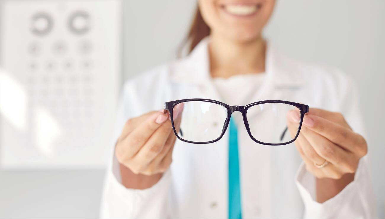 How An Eye Doctor Determines Your Eyesight Prescription