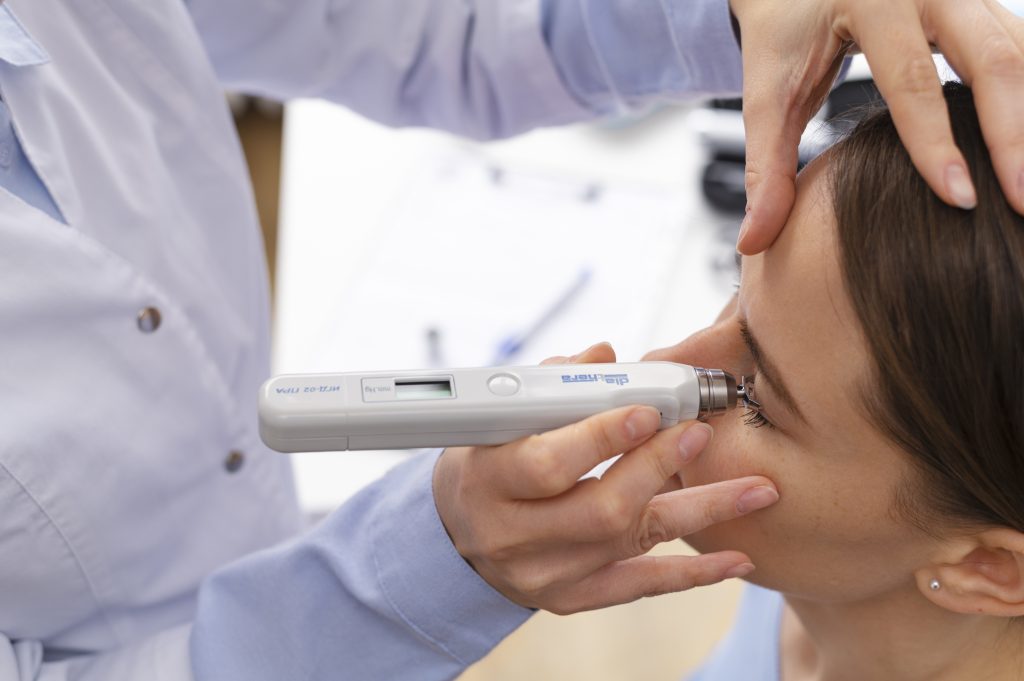 Advancements in Endothelial Keratoplasty A Revolution in Corneal Treatment Through DMEK Procedure